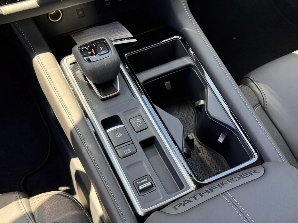 New 2026 Nissan Pathfinder SL FWD image 17