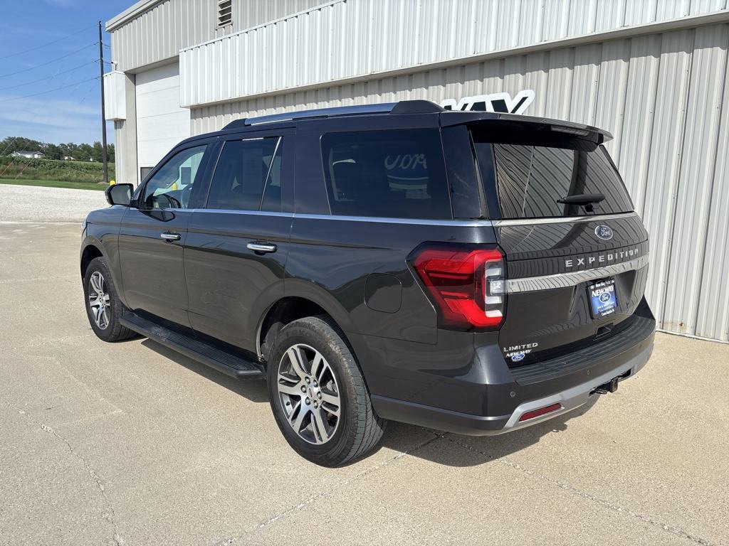 Used 2024 Ford Expedition Limited image 7