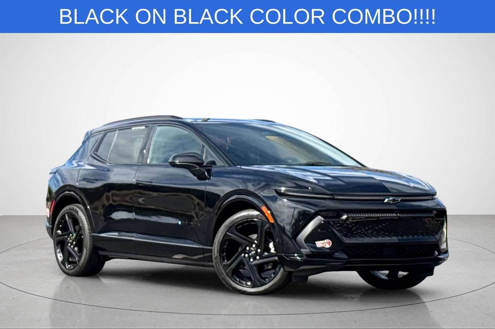 Used 2024 Chevrolet Equinox EV RS AWD/4WD image 2