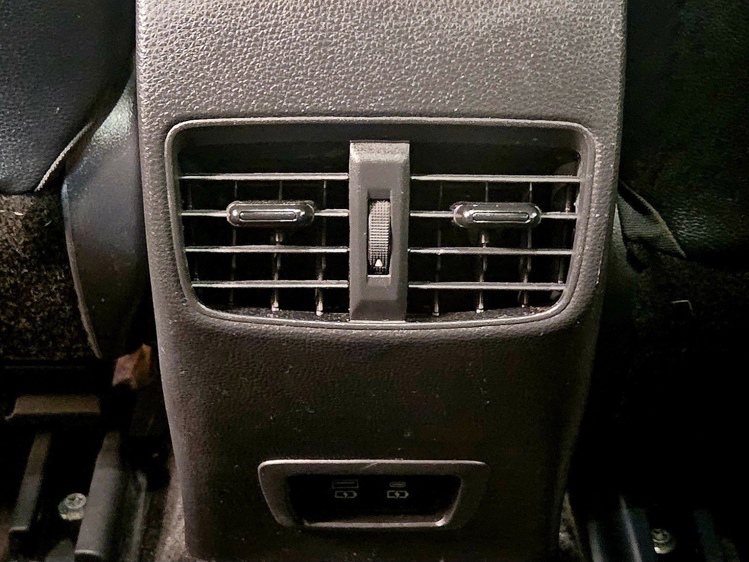 Used 2022 Toyota Corolla Cross XLE w/ Convenience Package image 40