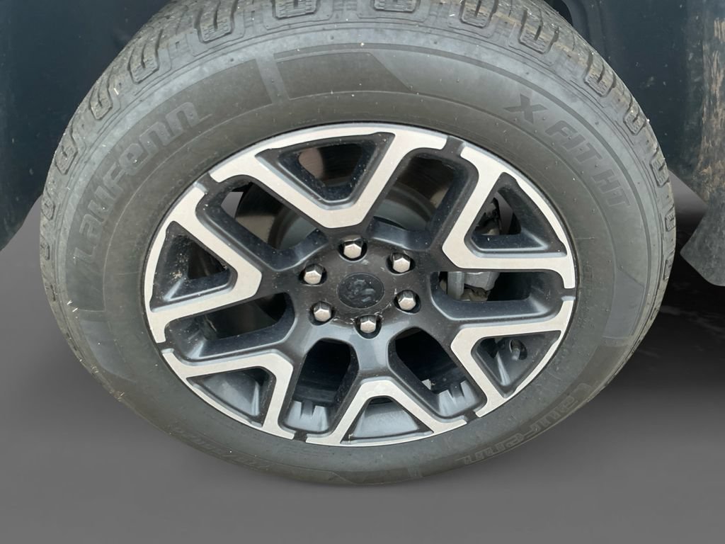 Used 2025 RAM 1500 Laramie AWD/4WD image 14