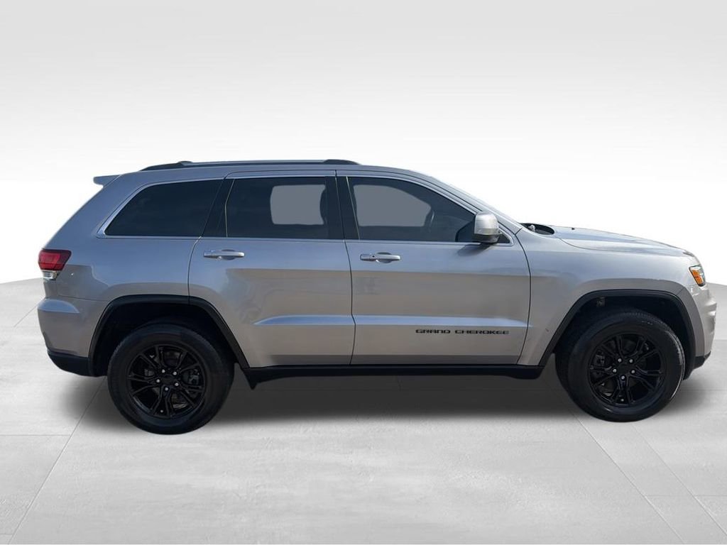 Used 2021 Jeep Grand Cherokee Laredo image 7