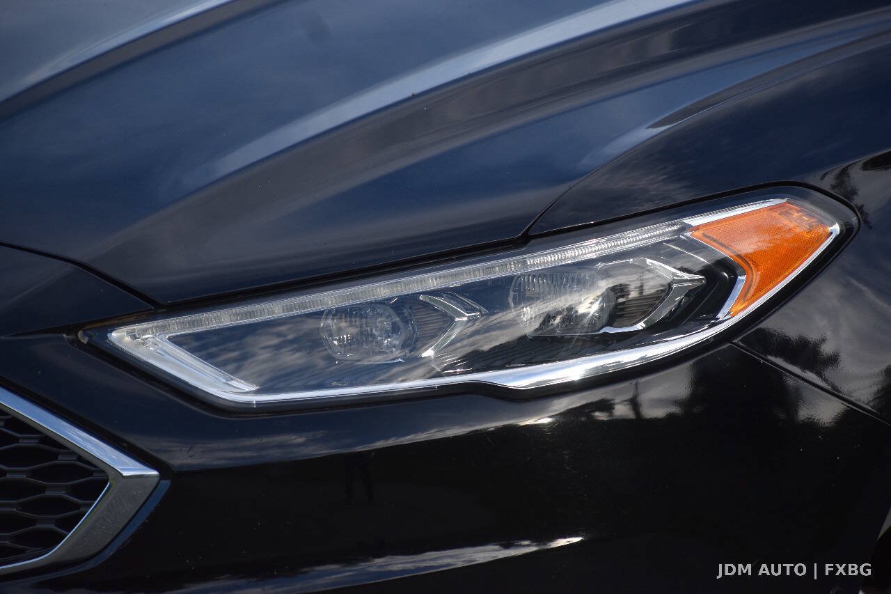 Used 2017 Ford Fusion Platinum FWD image 39
