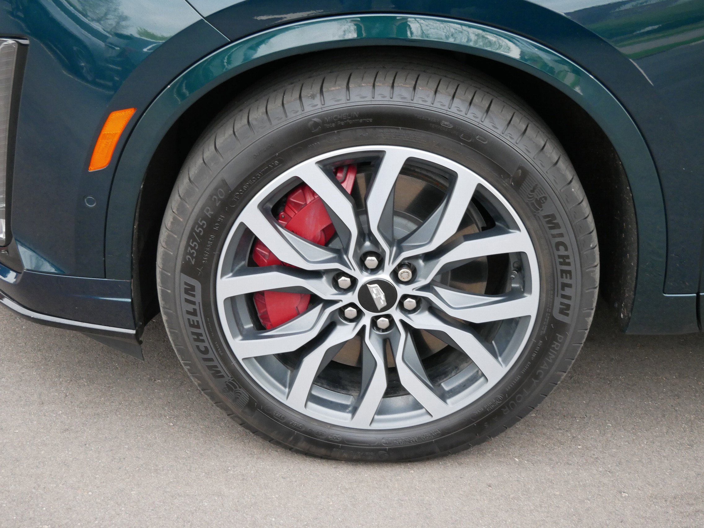 Certified 2024 Cadillac XT6 Sport w/ Platinum Package AWD/4WD image 4