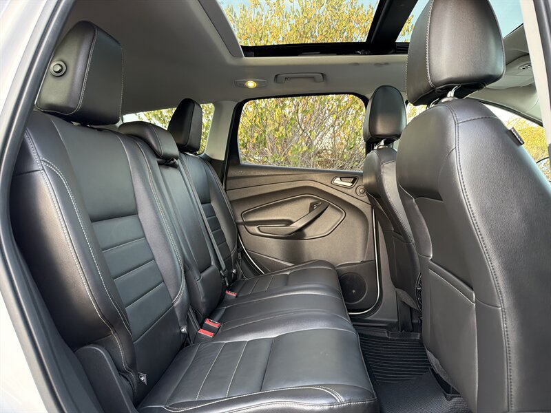 Used 2016 Ford Escape Titanium FWD image 14