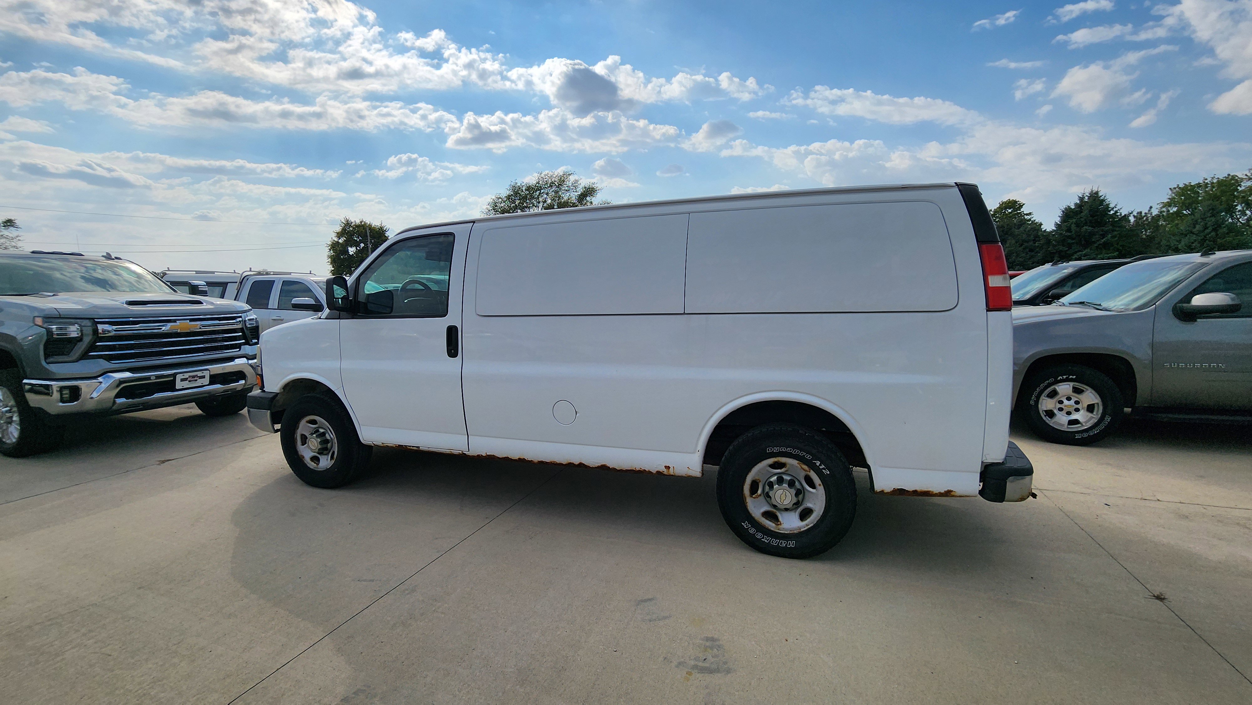 Used 2014 Chevrolet Express 2500 w/ Express Access Plus Package image 6