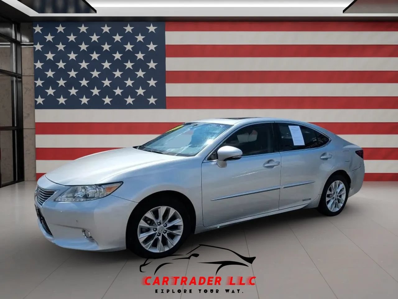 Used 2013 Lexus ES 300h w/ Luxury Pkg FWD image 2
