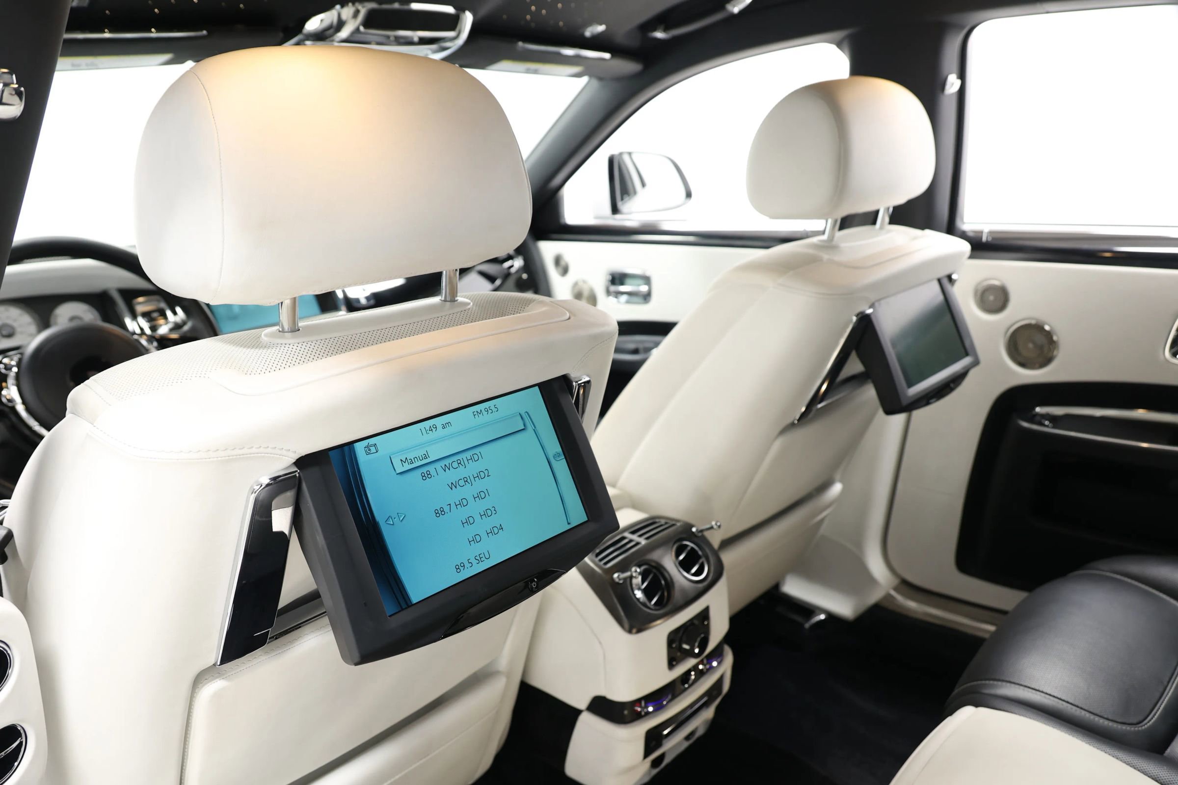 Used 2017 Rolls-Royce Ghost Series II Sedan 4D image 68