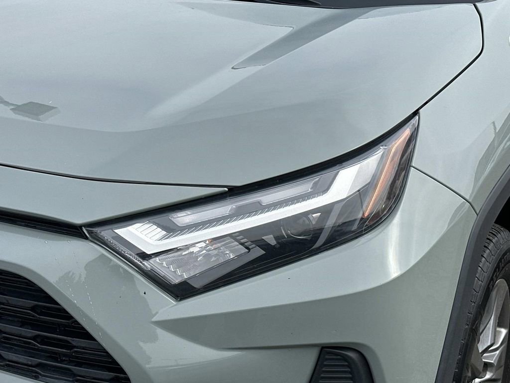 Used 2022 Toyota RAV4 XLE image 8