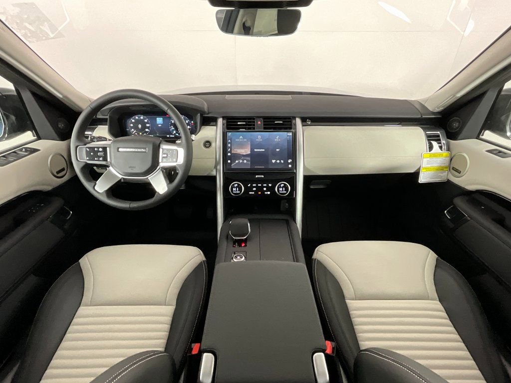 New 2026 Land Rover Discovery S AWD/4WD image 4