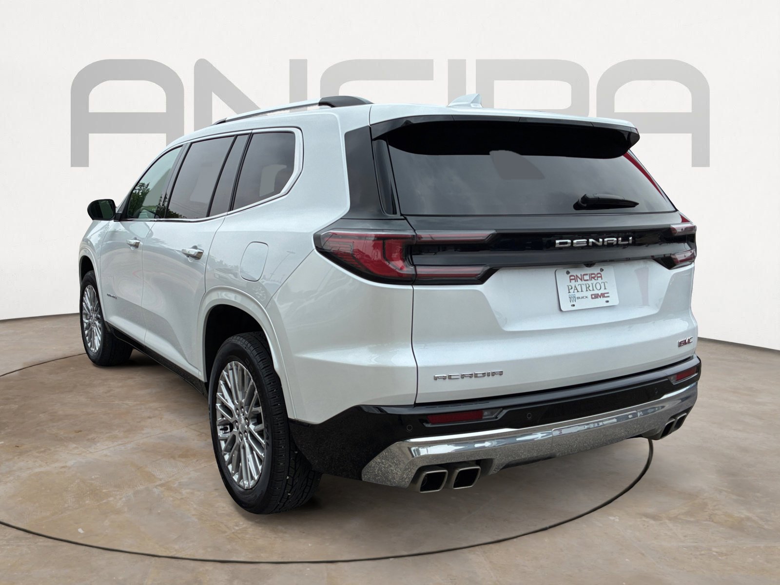 Used 2024 GMC Acadia Denali FWD image 8