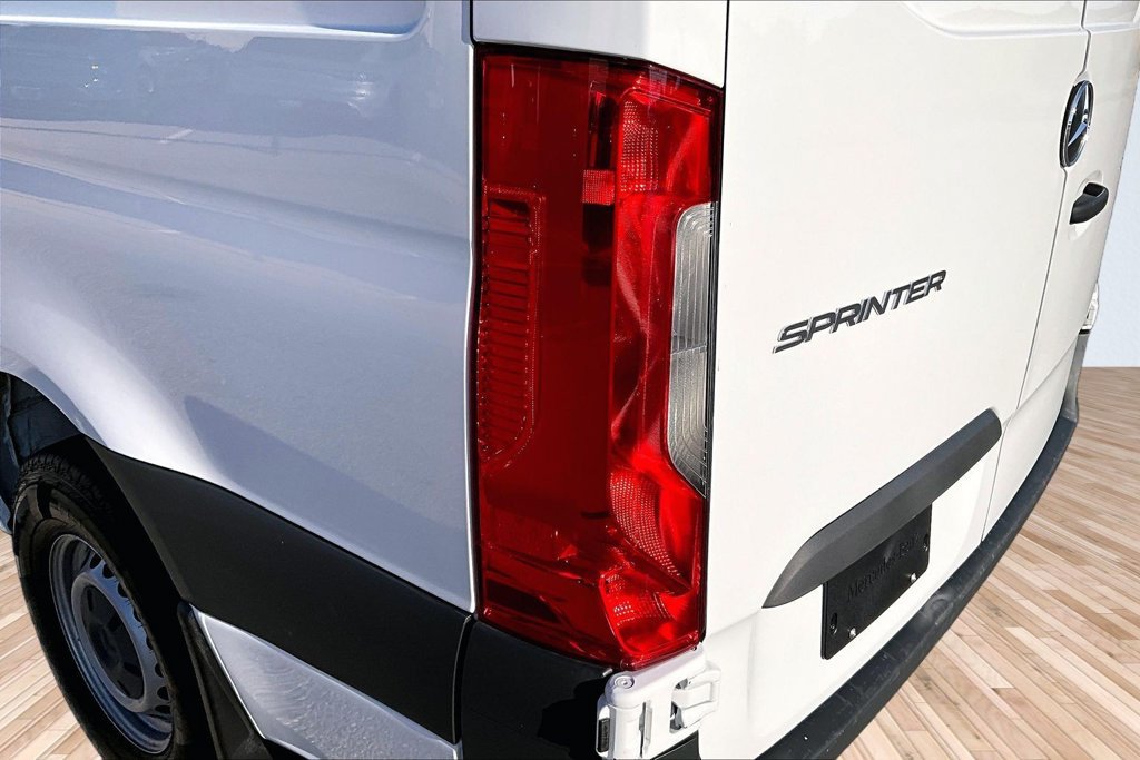 Used 2025 Mercedes-Benz Sprinter 2500 image 26