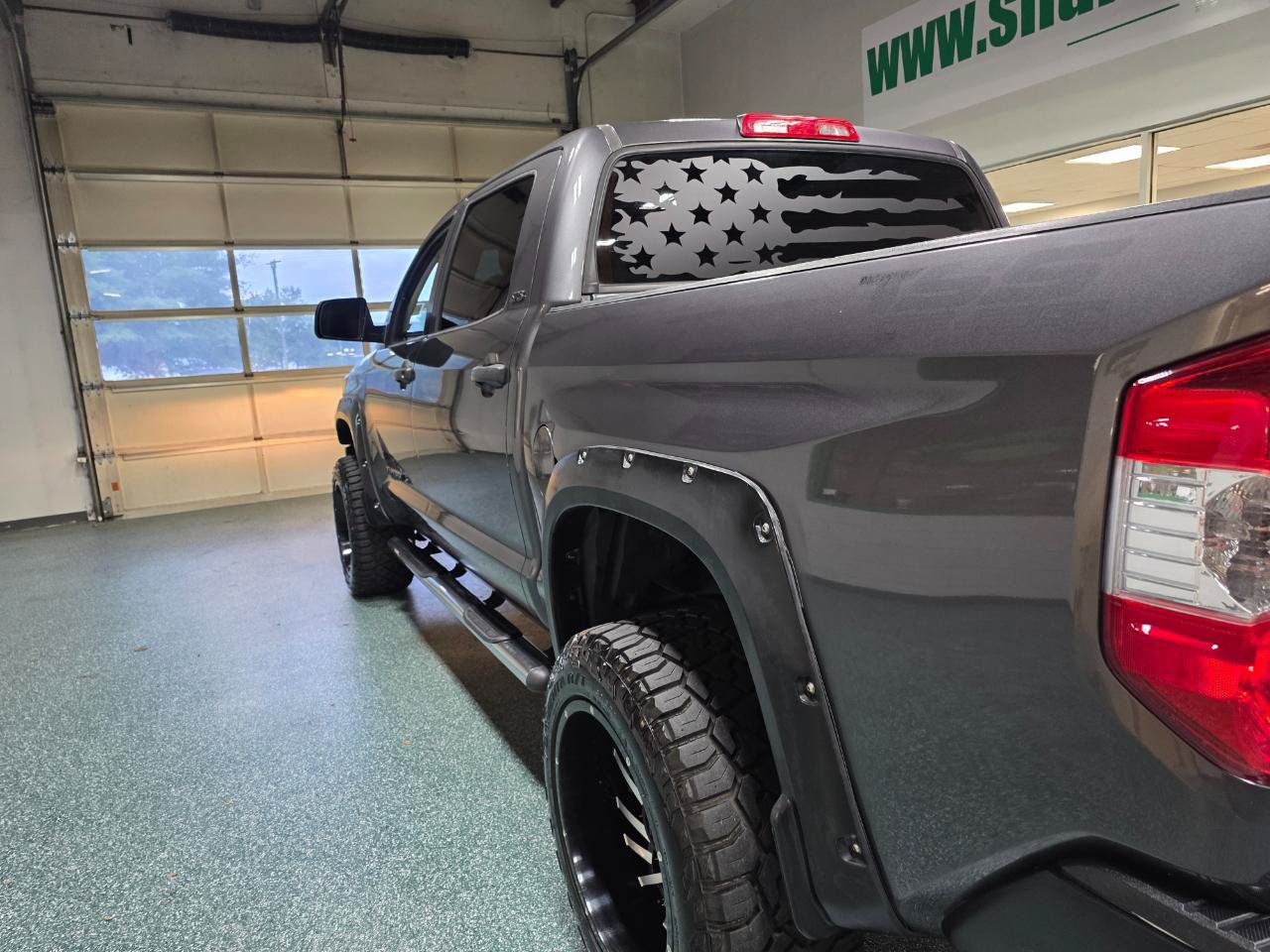 Used 2018 Toyota Tundra SR5 w/ SR5 Upgrade Package RWD image 10