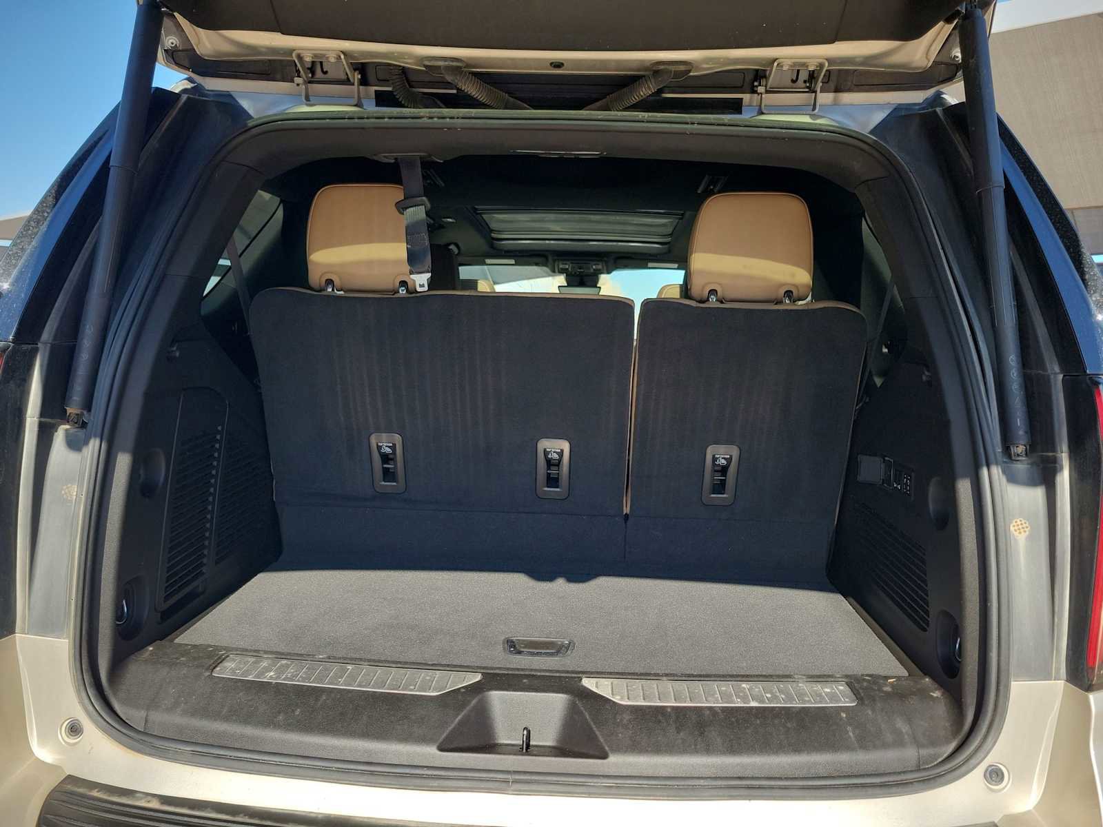 Used 2023 Chevrolet Tahoe Premier image 15