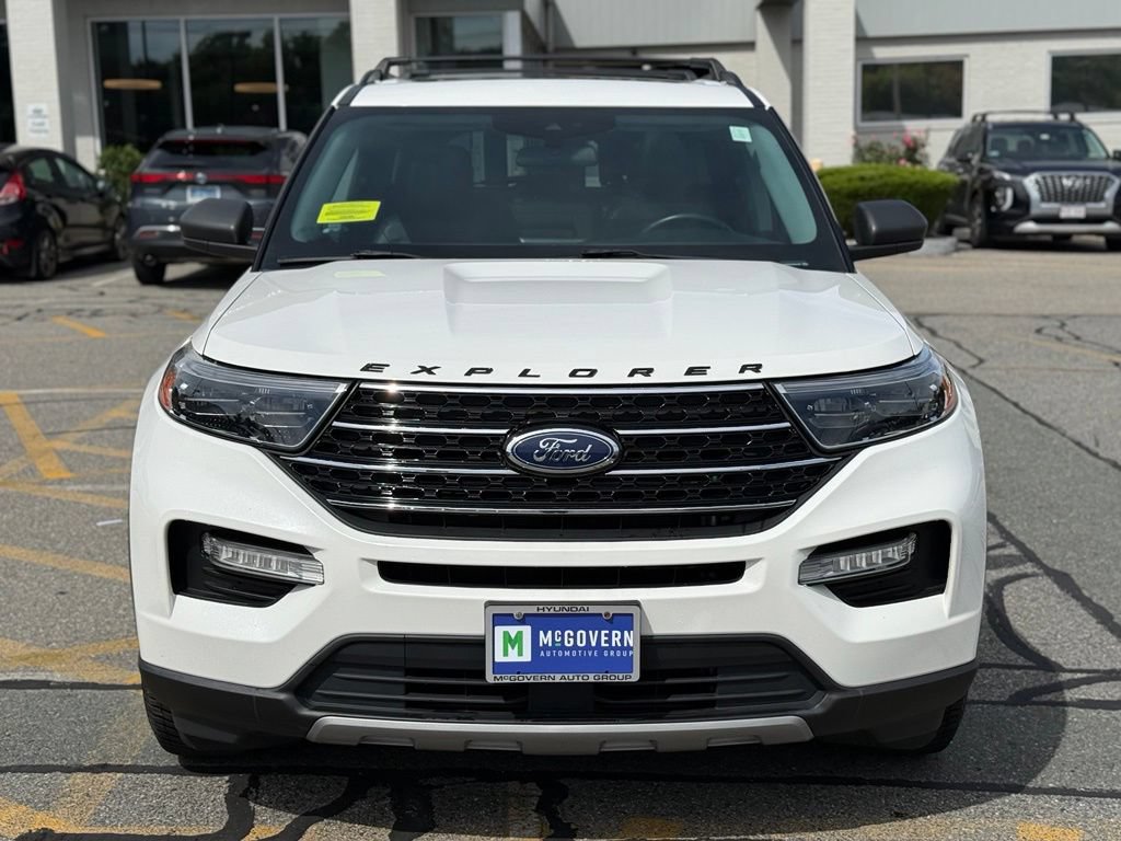 Used 2021 Ford Explorer XLT w/ Equipment Group 202A AWD/4WD image 9