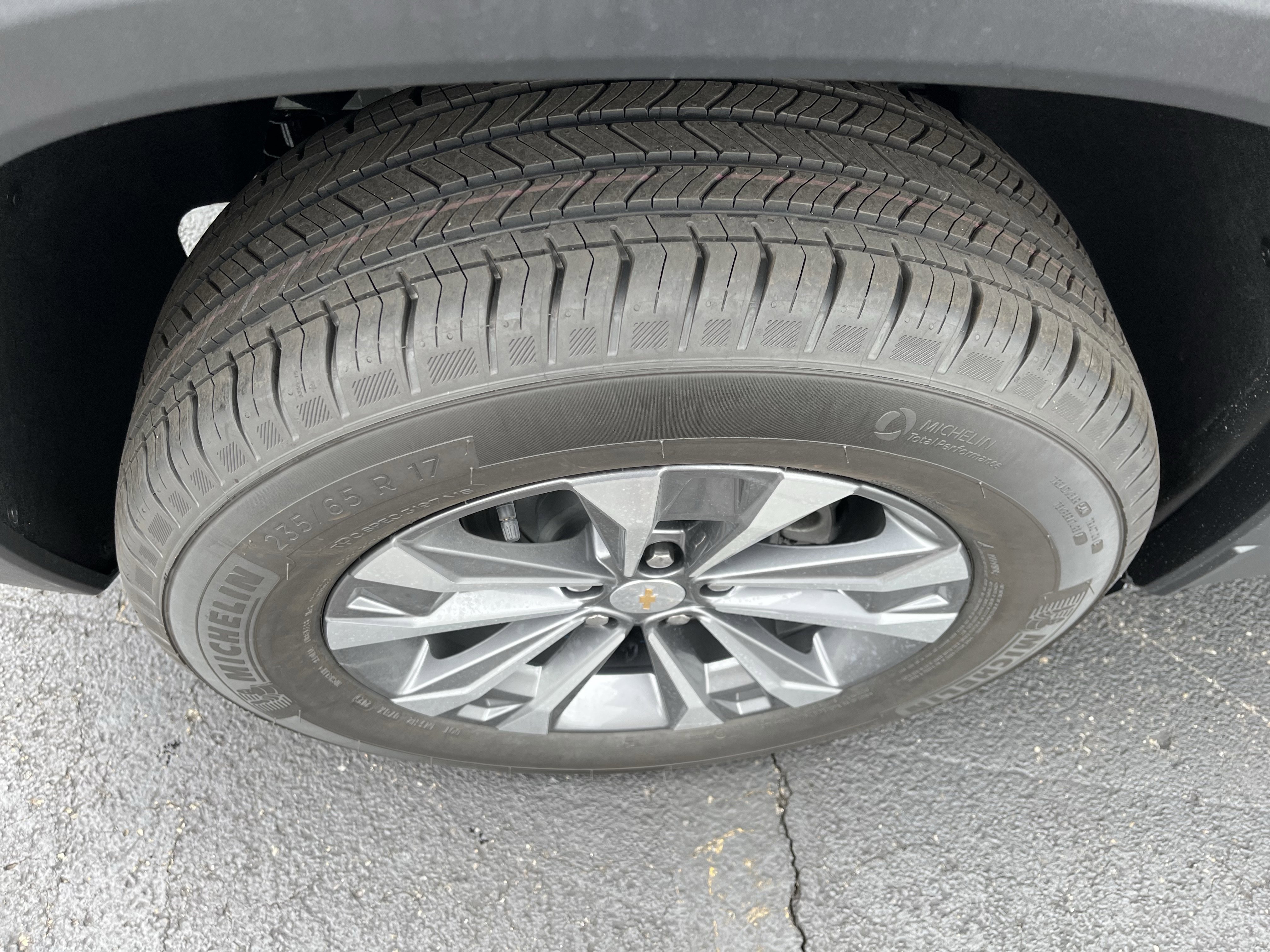 New 2026 Chevrolet Equinox LT image 10