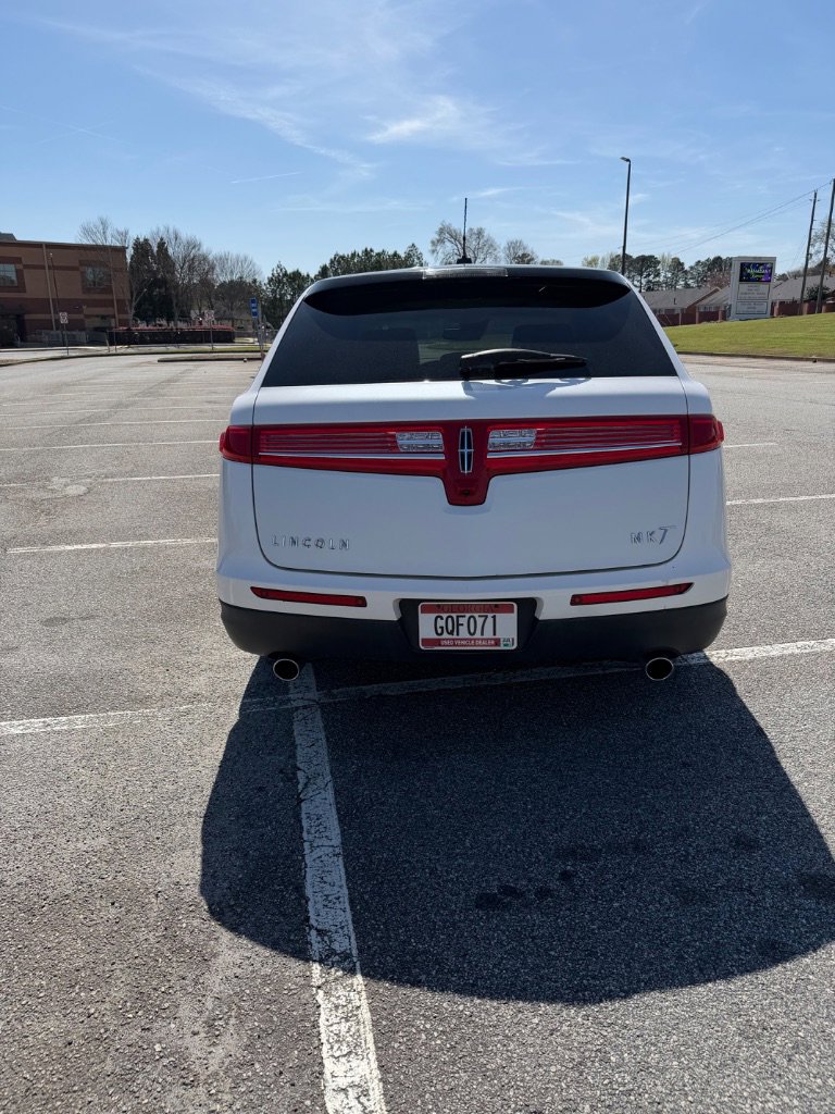 Used 2010 Lincoln MKT 2WD image 7