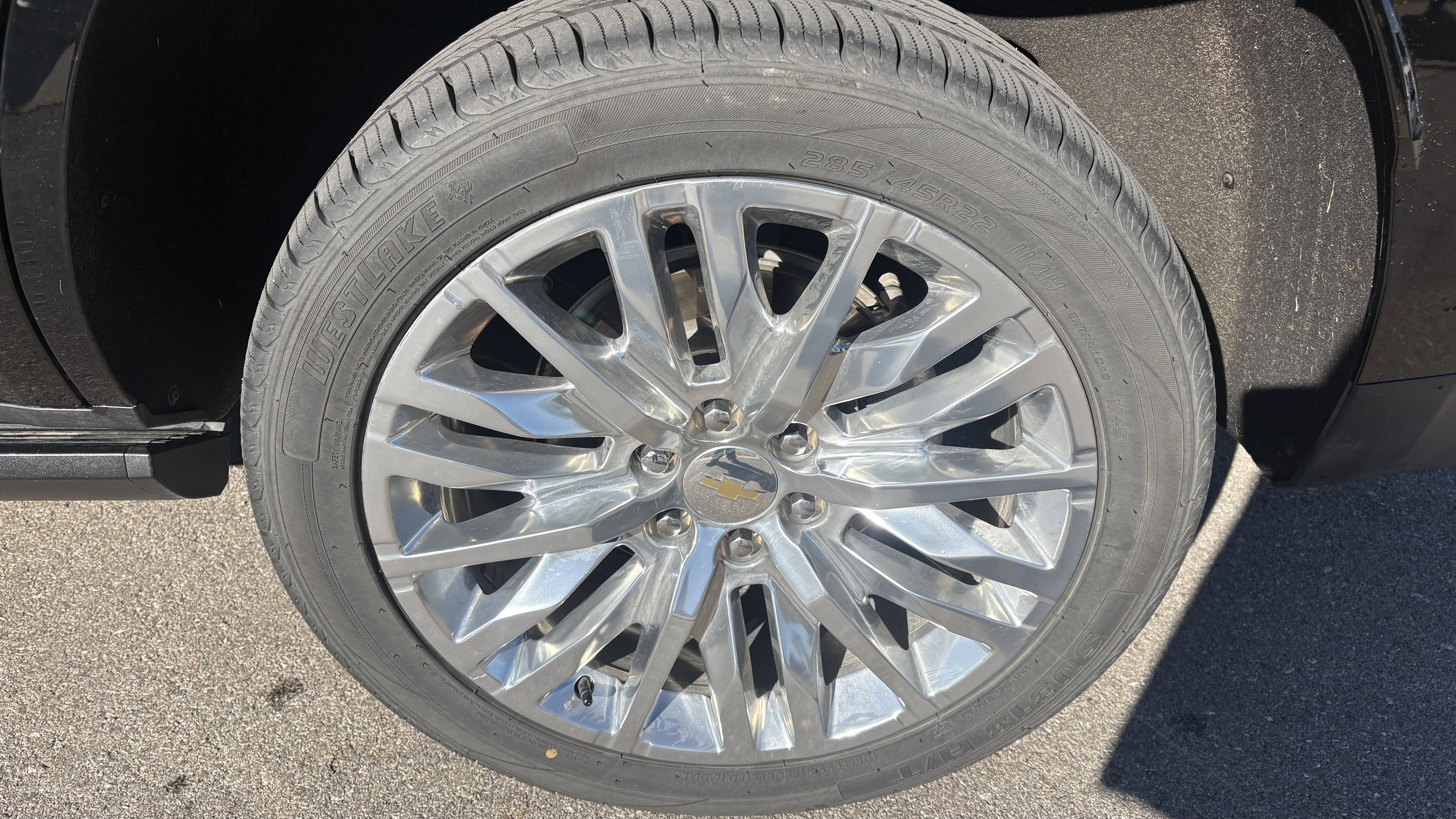 Used 2023 Chevrolet Tahoe High Country image 13