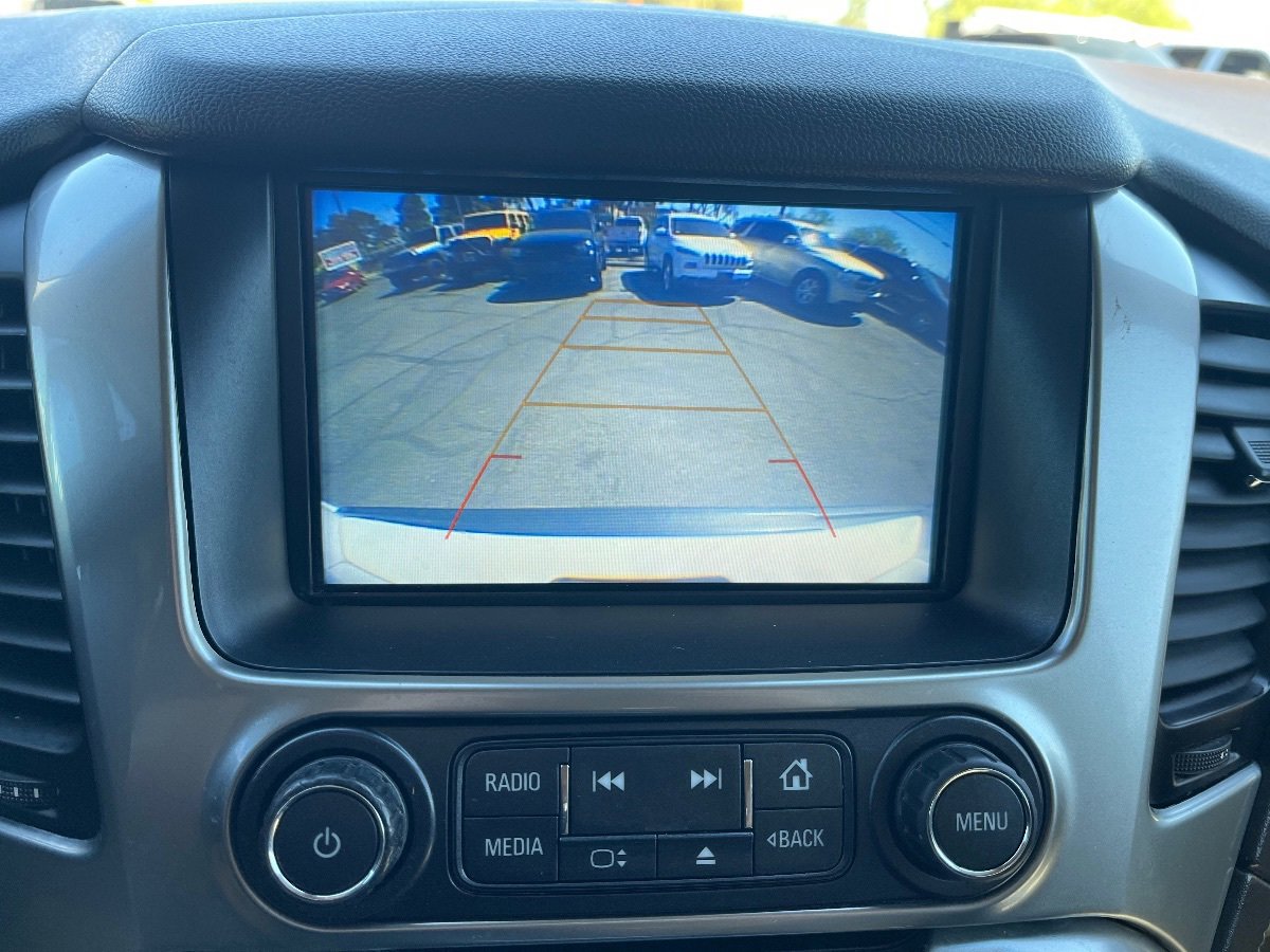 Used 2019 Chevrolet Suburban LT RWD image 14
