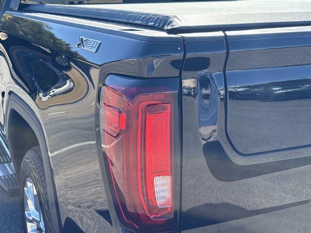Used 2022 GMC Sierra 1500 SLT w/ SLT Premium Plus Package AWD/4WD image 12