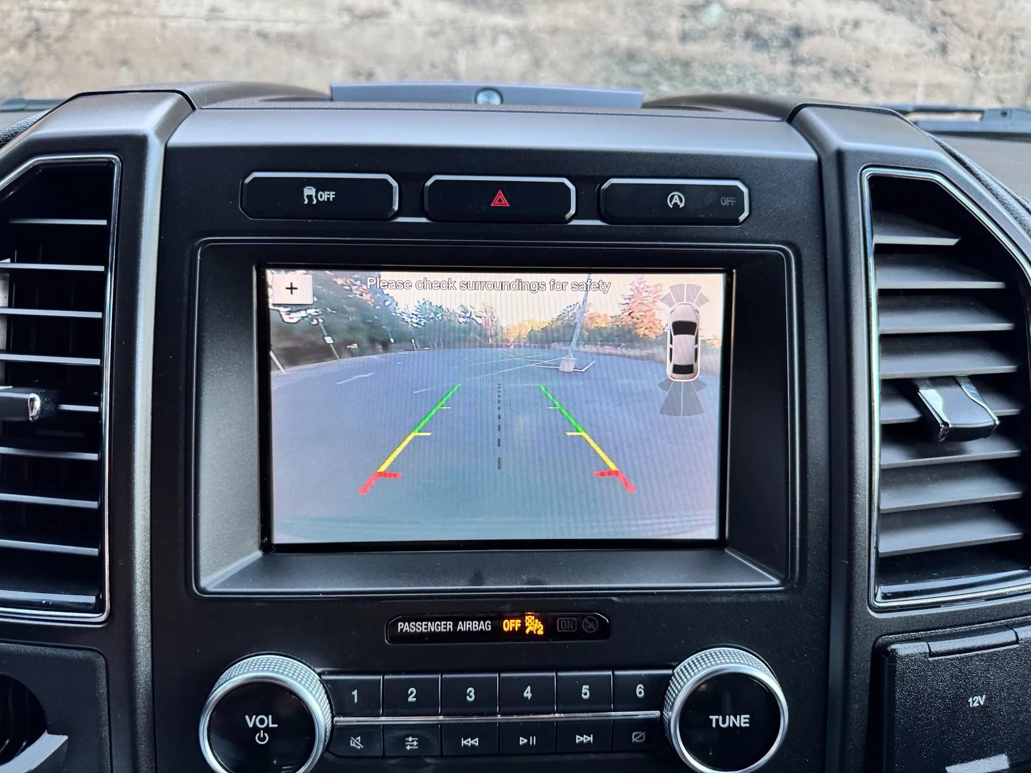 Used 2018 Ford Expedition Limited RWD image 36