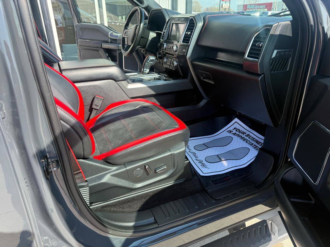 Used 2016 Ford F150 Lariat w/ Equipment Group 502A Luxury image 26