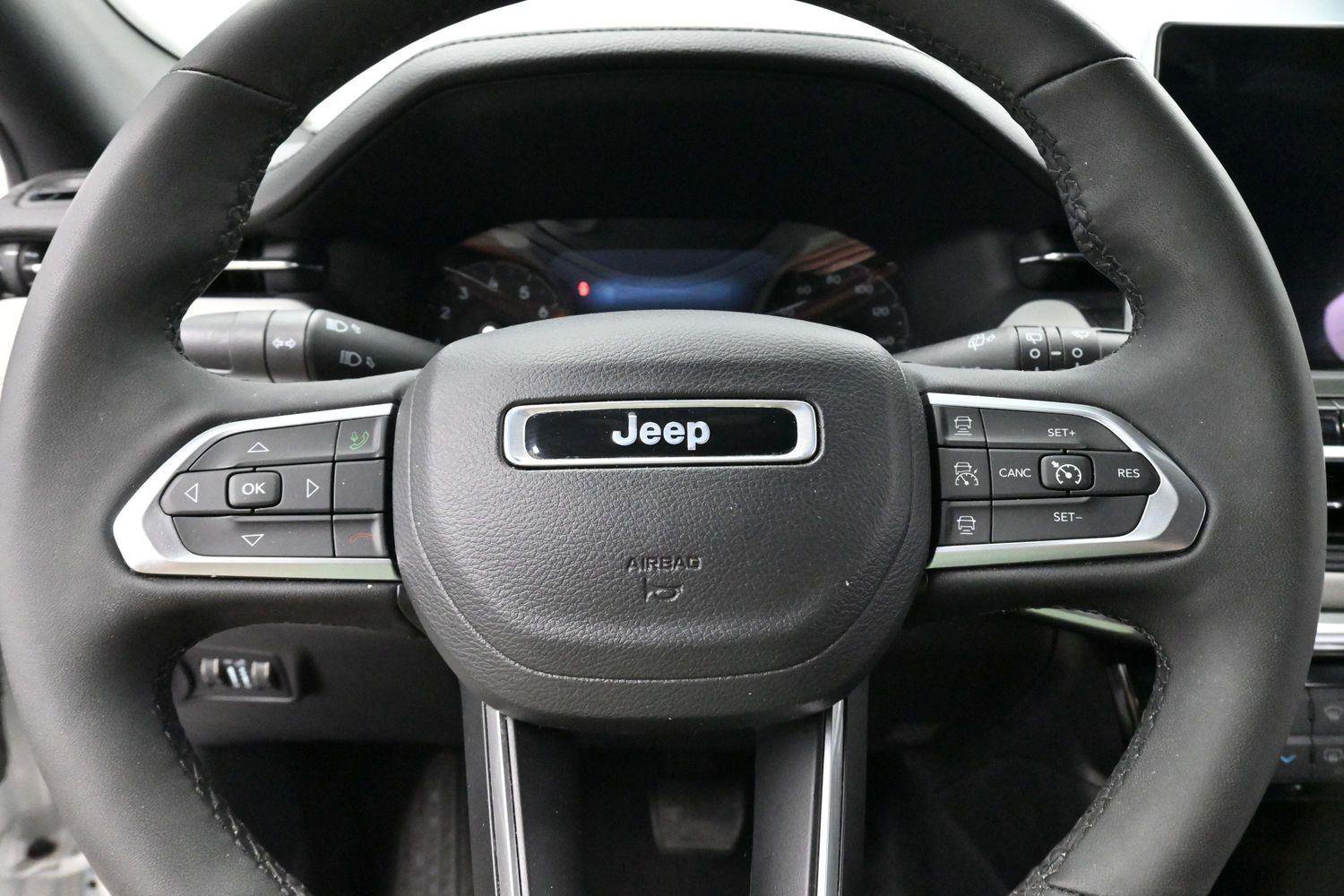 Used 2023 Jeep Compass Limited AWD/4WD image 16