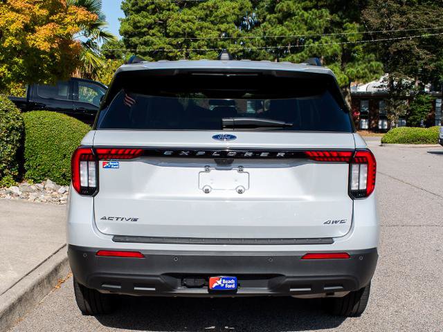 Certified 2025 Ford Explorer Active AWD/4WD image 4