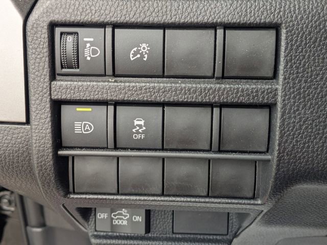 Certified 2025 Toyota Tacoma SR5 AWD/4WD image 16