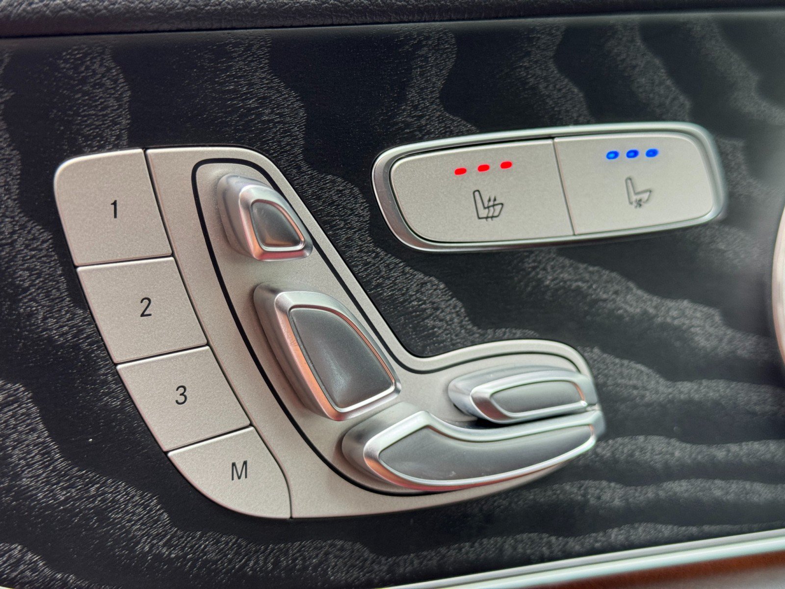 Used 2023 Mercedes-Benz E 450 Coupe w/ AMG Line image 18