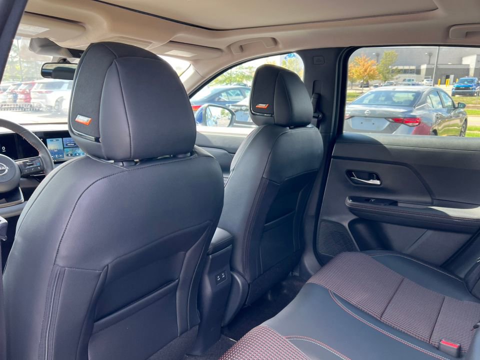 New 2025 Nissan Kicks SR w/ SR Premium Package image 31