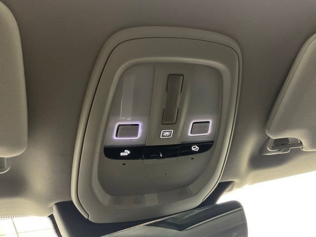 Certified 2024 Volvo XC90 B5 Core w/ Protection Package Premier image 18