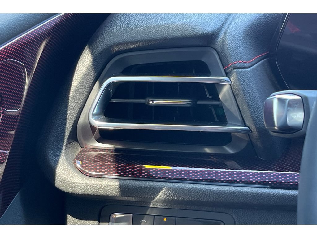 Used 2026 Chevrolet Traverse RS w/ LPO, Cargo Package FWD image 31