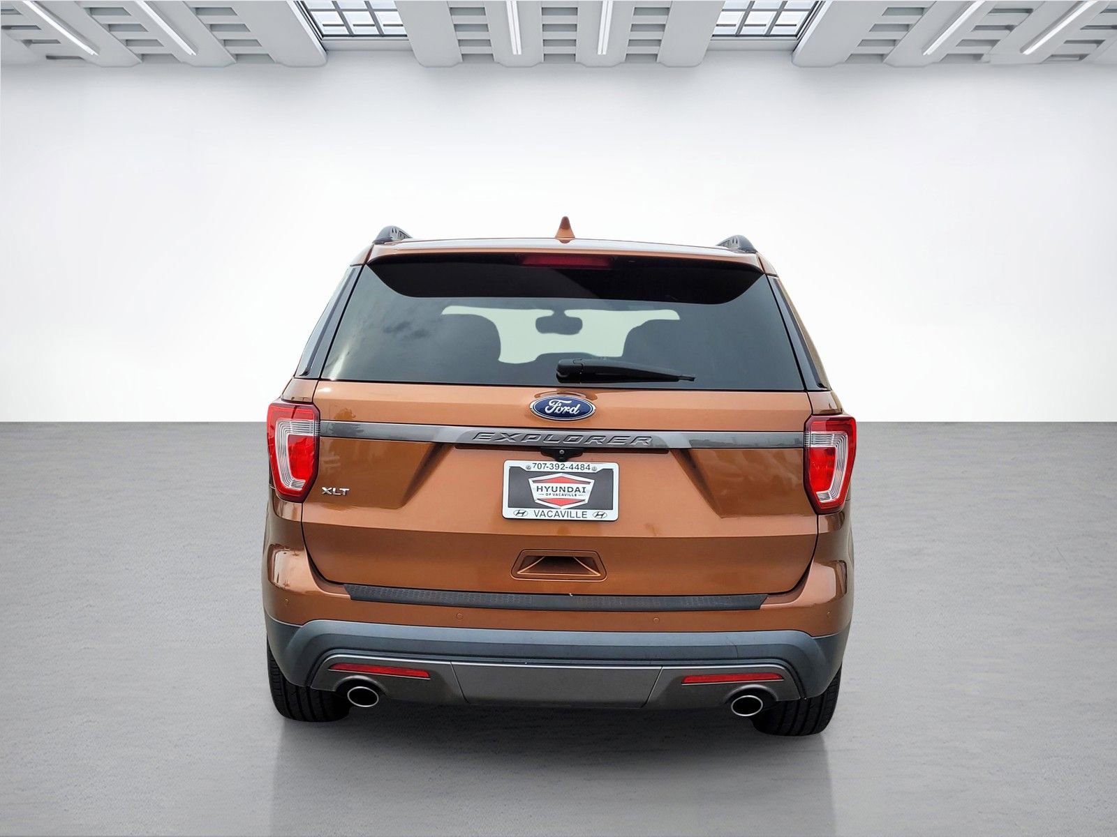 Used 2017 Ford Explorer XLT w/ Equipment Group 202A image 13