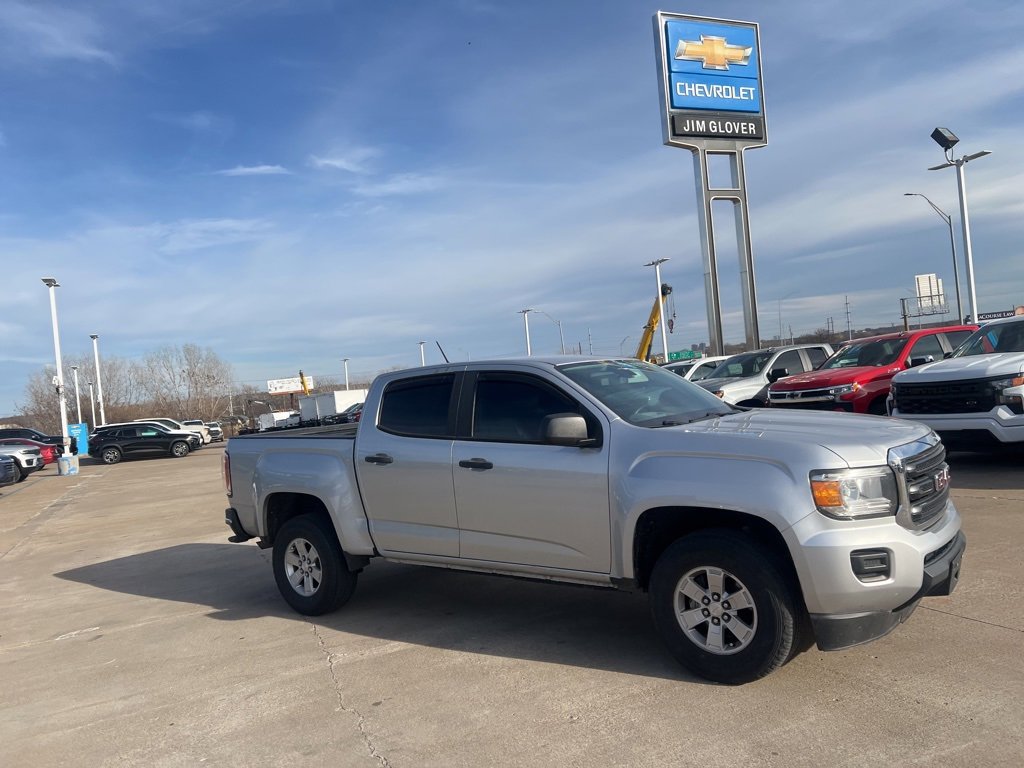 Used 2020 GMC Canyon 2WD Crew Cab w/ Convenience Package image 4