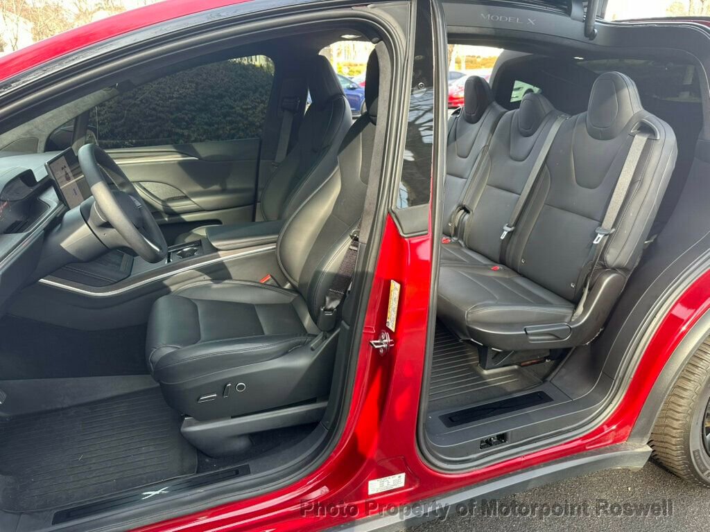 Used 2025 Tesla Model X image 27