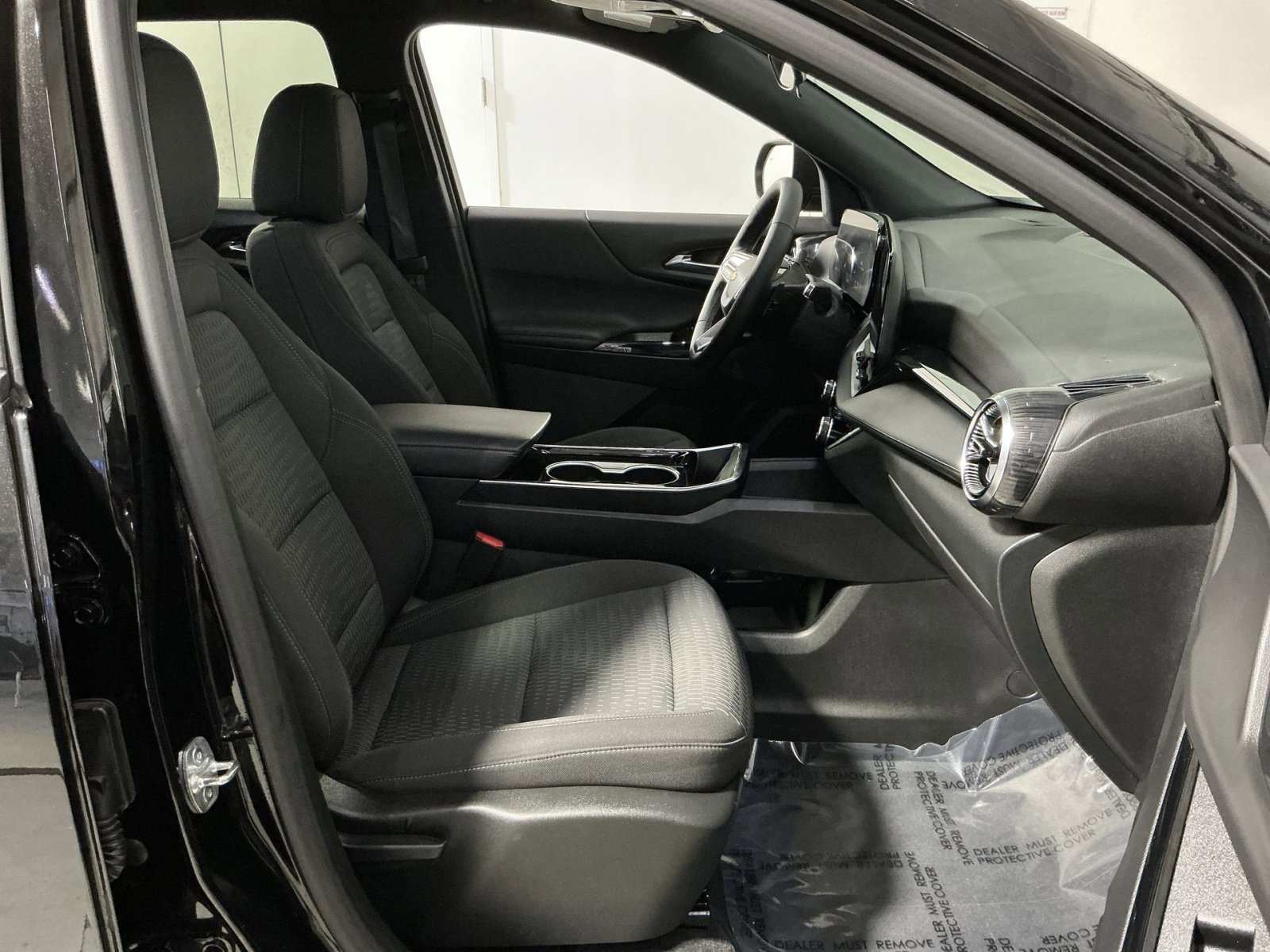 Used 2025 Chevrolet Equinox LT image 32