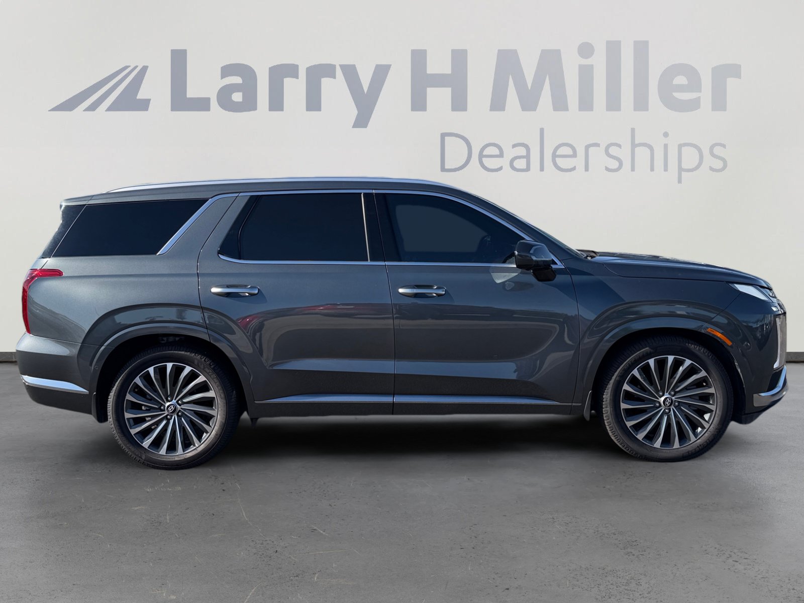 Used 2023 Hyundai Palisade Calligraphy AWD/4WD image 6