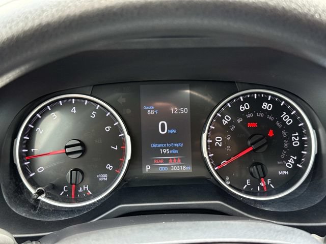 Used 2022 Toyota RAV4 LE FWD image 27