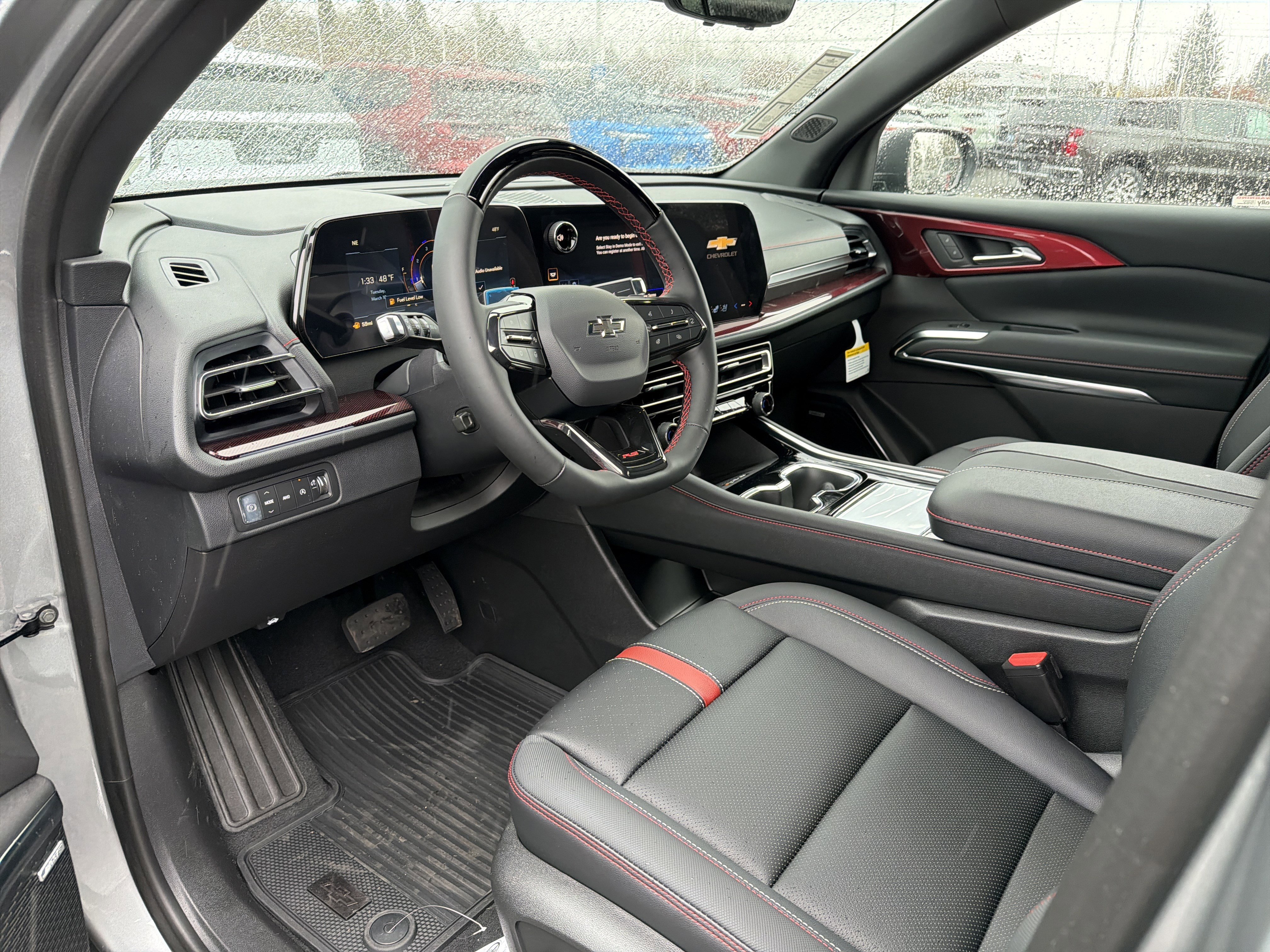 New 2026 Chevrolet Traverse RS image 9