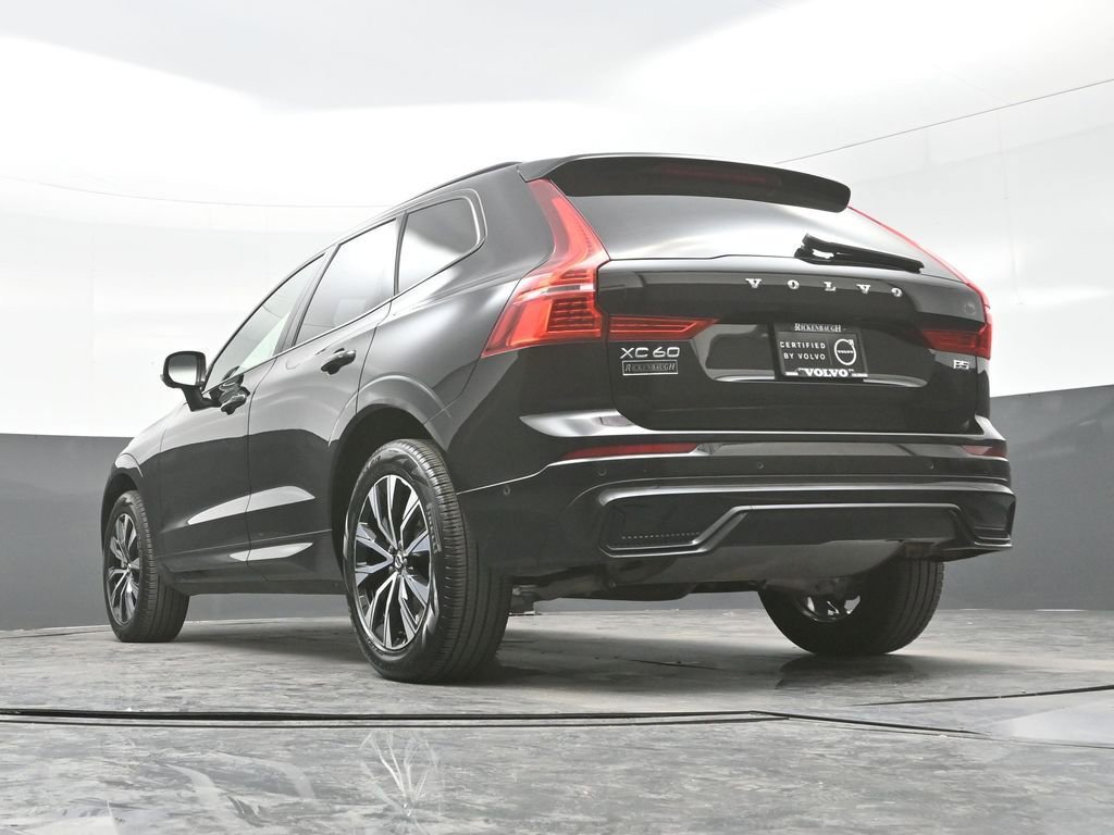 Used 2025 Volvo XC60 B5 Plus AWD/4WD image 26
