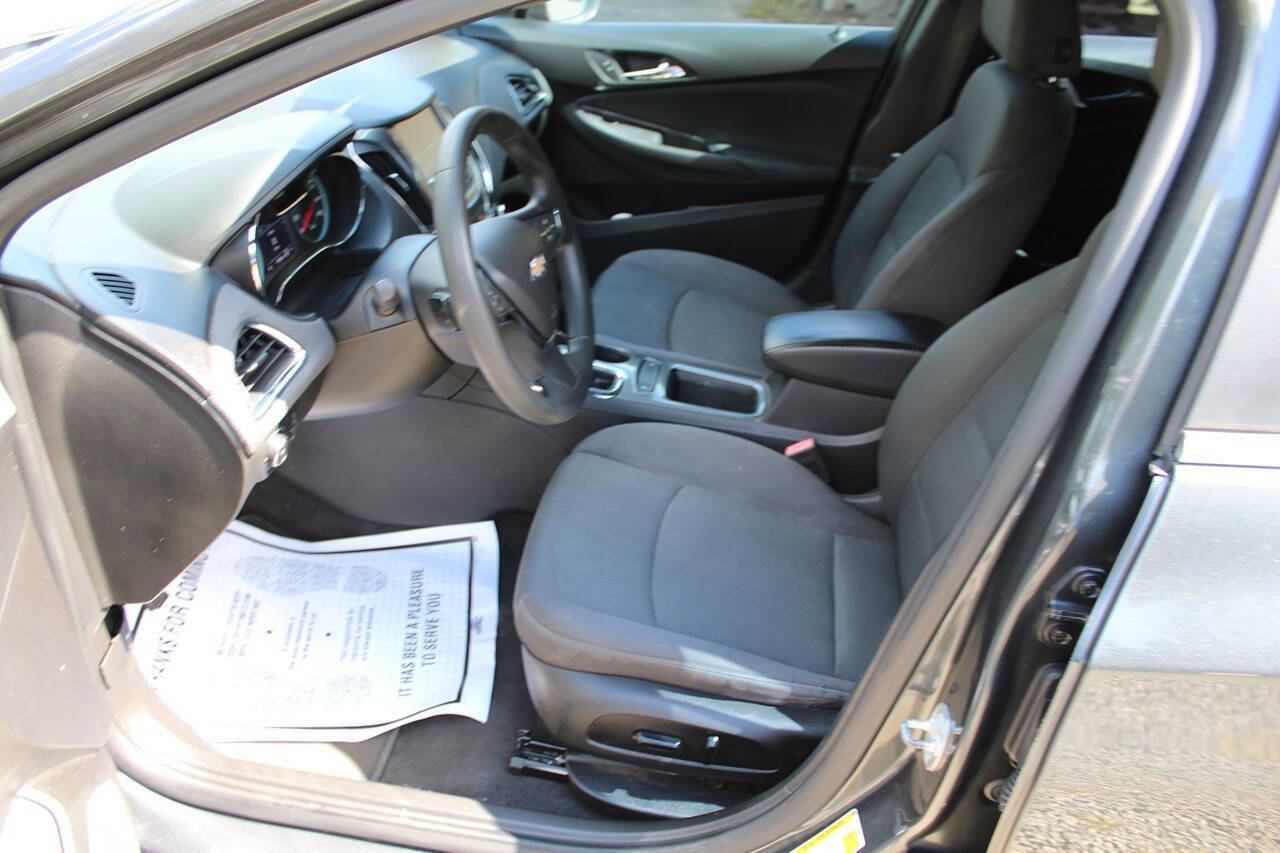 Used 2018 Chevrolet Cruze LT w/ Convenience Package image 15
