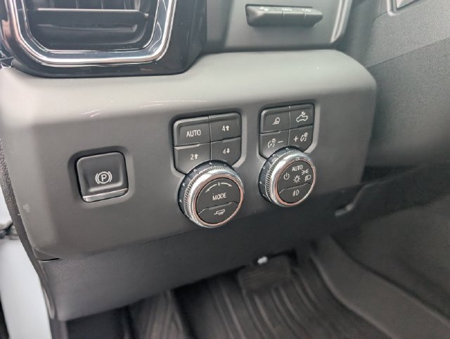 New 2026 GMC Sierra 3500 Denali Ultimate AWD/4WD image 13