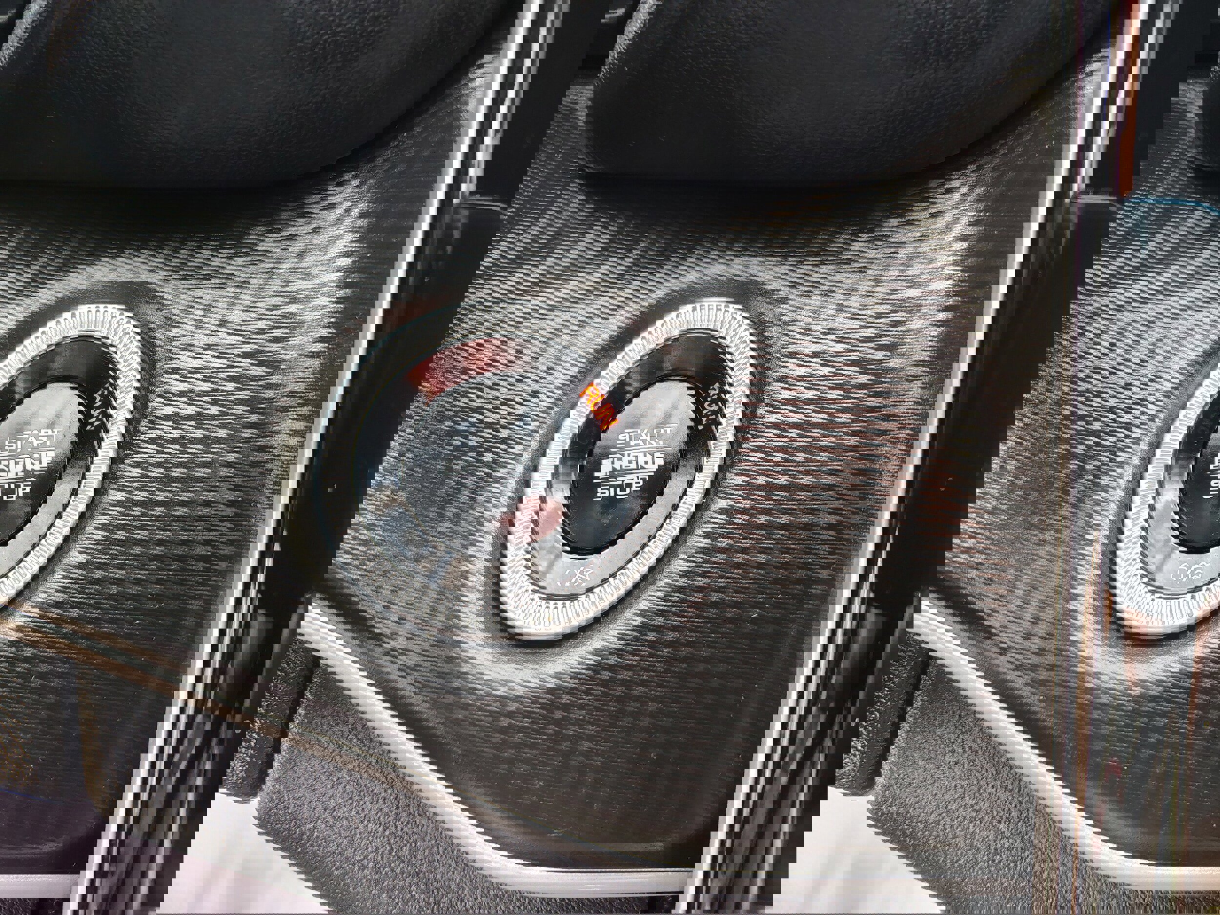 Certified 2025 Jeep Grand Cherokee Laredo X w/ Luxury Tech Group I image 31