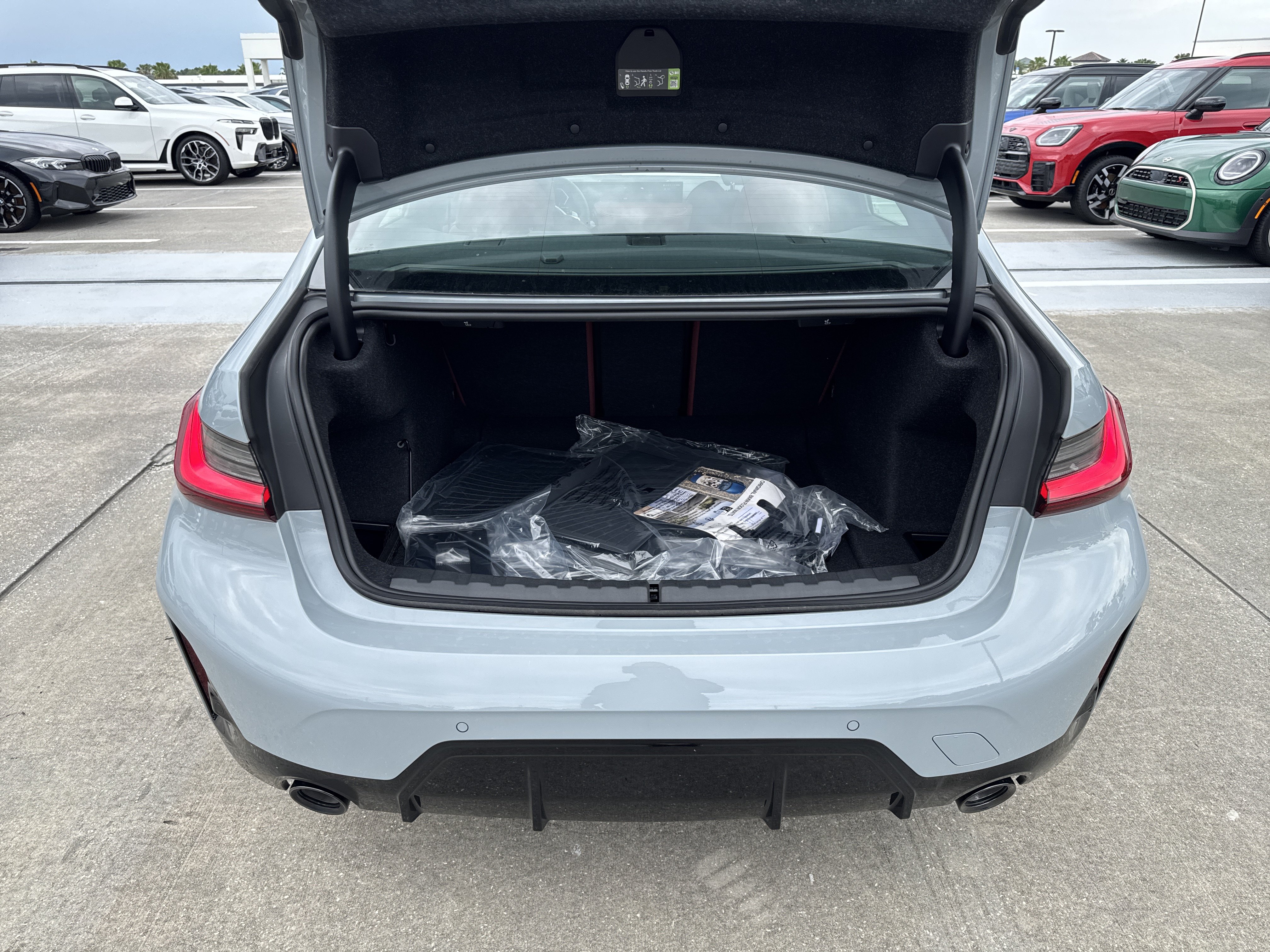 New 2026 BMW 330i Sedan w/ M Sport Package RWD image 12