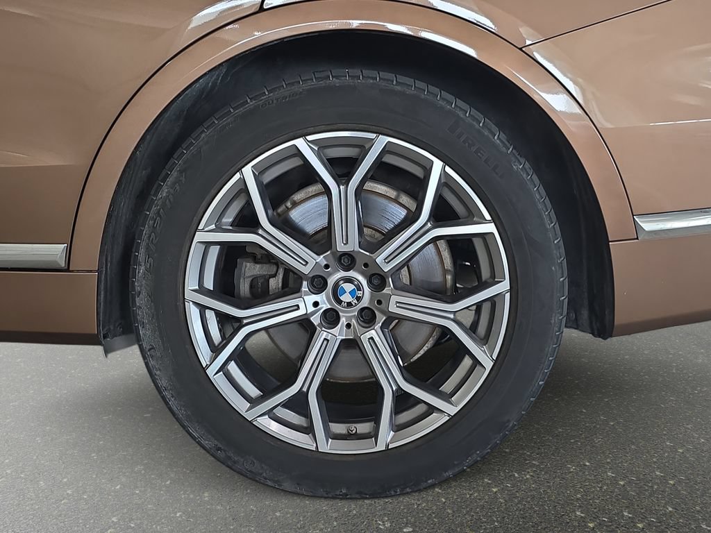 Used 2019 BMW X7 xDrive40i w/ Premium Package AWD/4WD image 32