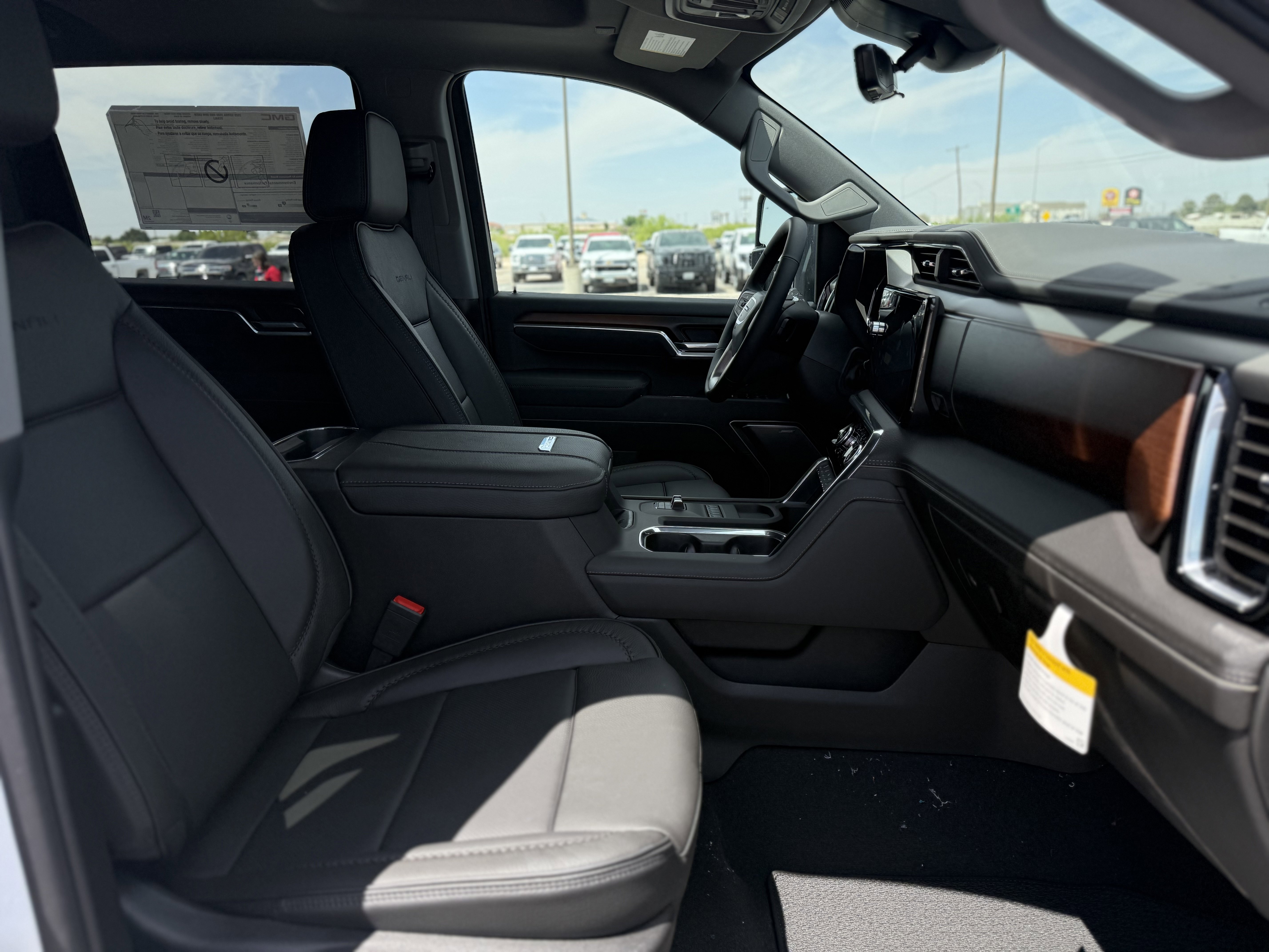 New 2025 GMC Sierra 3500 Denali w/ Technology Package image 21