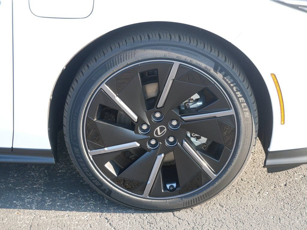 New 2026 Lexus ES 500e AWD/4WD image 8