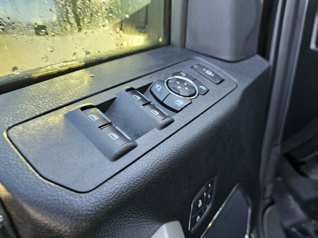 Used 2017 Ford F350 Lariat w/ Lariat Value Package image 19