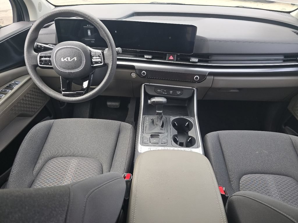 Used 2026 Kia Carnival LX FWD image 20